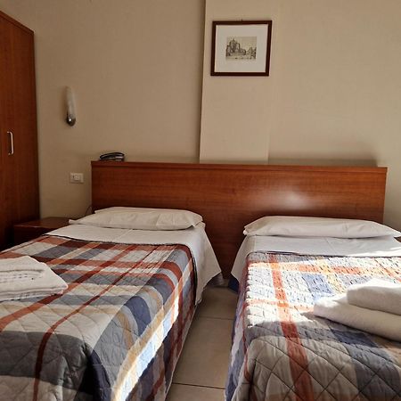 Hotel Bonola มิลาน ภายนอก รูปภาพ
